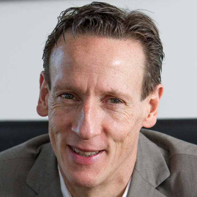 Dr. Christoph Neumann
